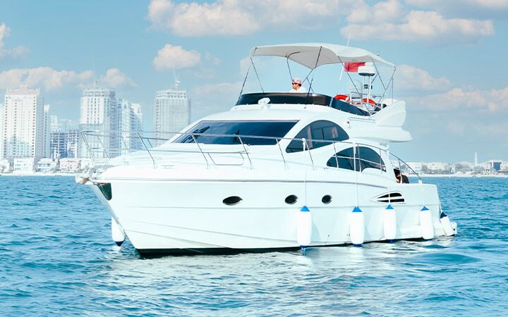 Luxury qatar yacht booking